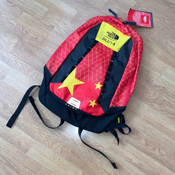 north face base camp crimp backpack The XS Water-Repellent Unisex padded shoulder straps BRAND NEW Supreme x The